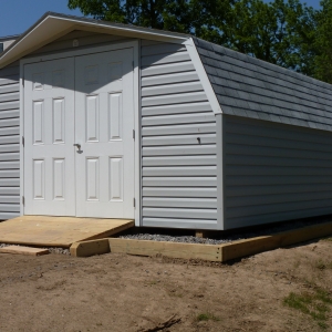 14x20 Mini Barn With Vinyl Siding